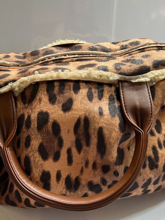 Handbags - Purse/Bag Leopard Print with Sherpa Lining